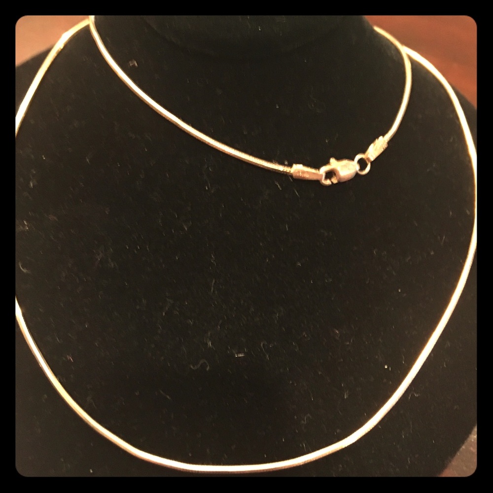 14k Yellow Gold (solid) Italy. 20 inches